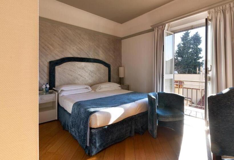 اتاق استاندارد با بالکن, Rivoli Boutique