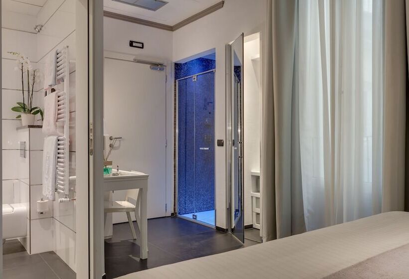 Prestige Triple Room, Rivoli Boutique