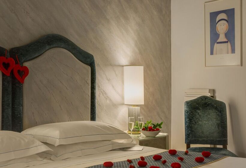 اتاق رمانتیک, Rivoli Boutique