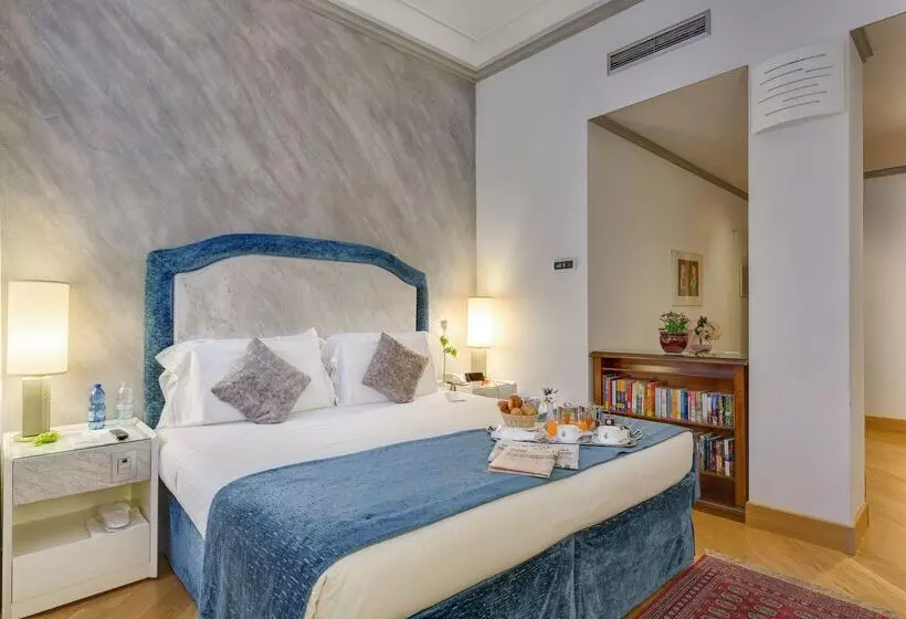 اتاق لوکس خانوادگی, Rivoli Boutique