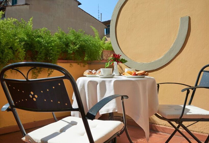 اتاق استاندارد با بالکن, Rivoli Boutique