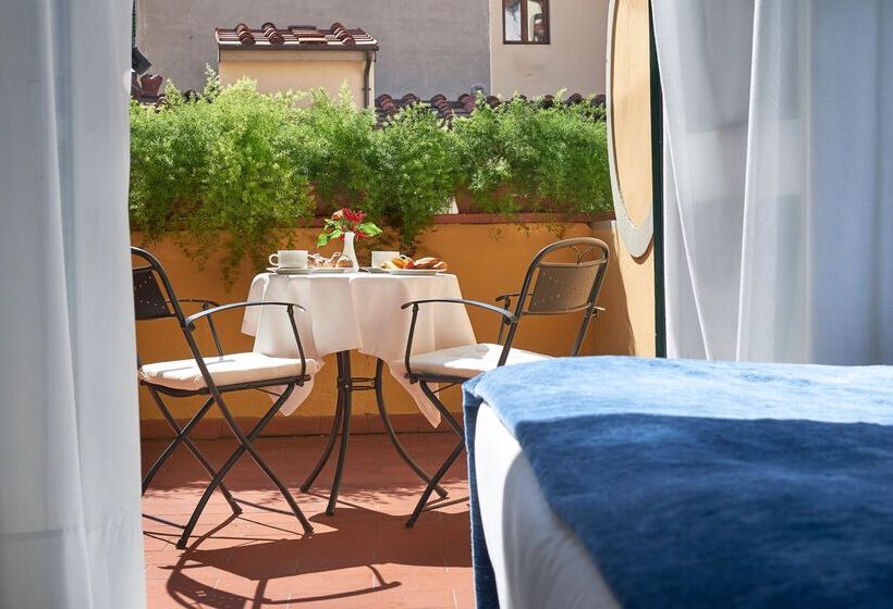 اتاق استاندارد با بالکن, Rivoli Boutique