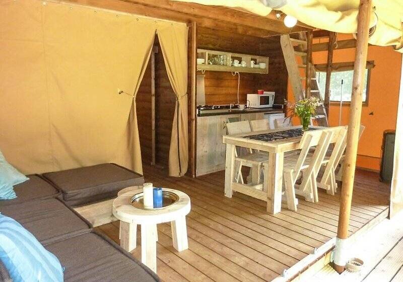 اتاق راحتی سه تخته, Rivoli Boutique