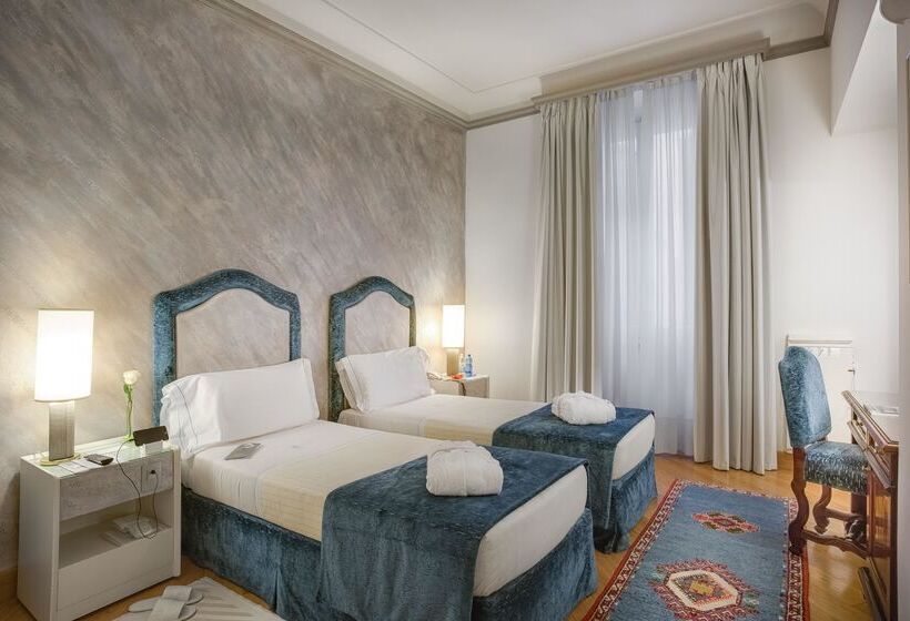 اتاق راحتی, Rivoli Boutique