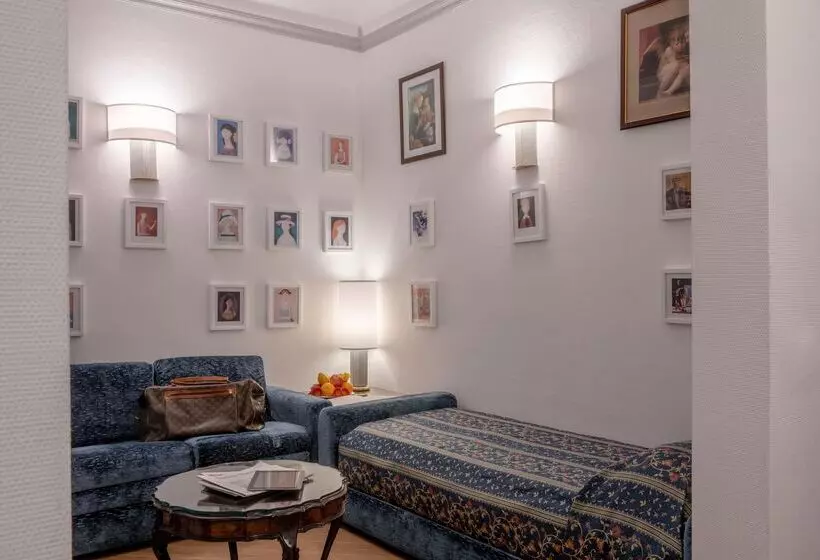 سوییت, Rivoli Boutique