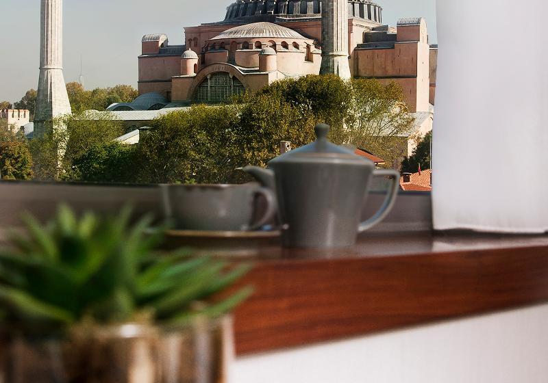 اتاق راحتی, Rivoli Boutique