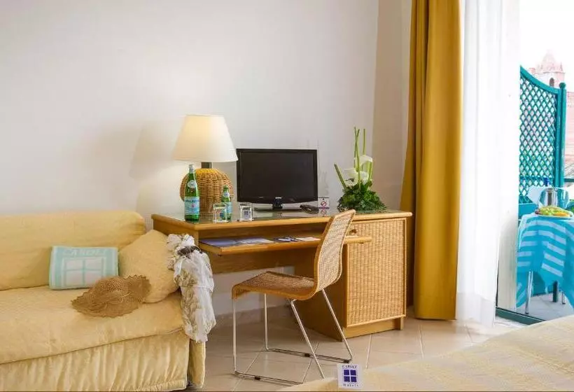 スタンダードルーム, Terminal Caroli Hotels