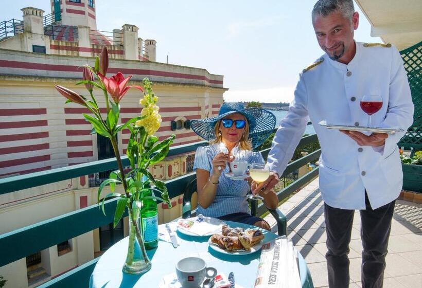 غرفة قياسية ثلاثية, Terminal   Caroli Hotels