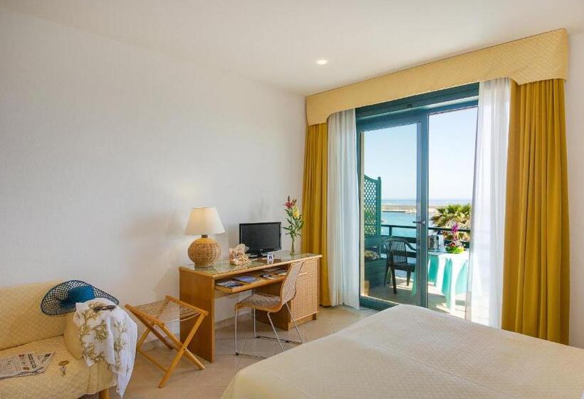 Номер Стандарт Трехместный, Terminal   Caroli Hotels