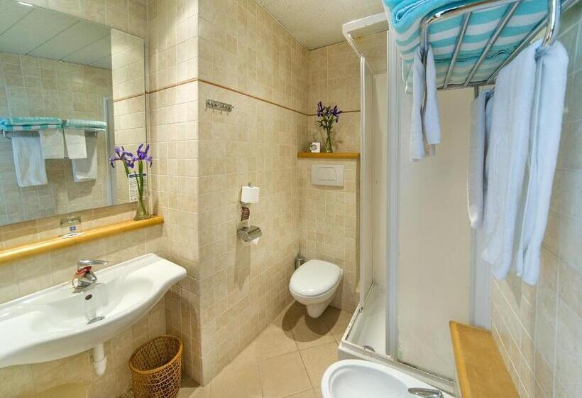 Четырехместный Номер Стандарт, Terminal   Caroli Hotels