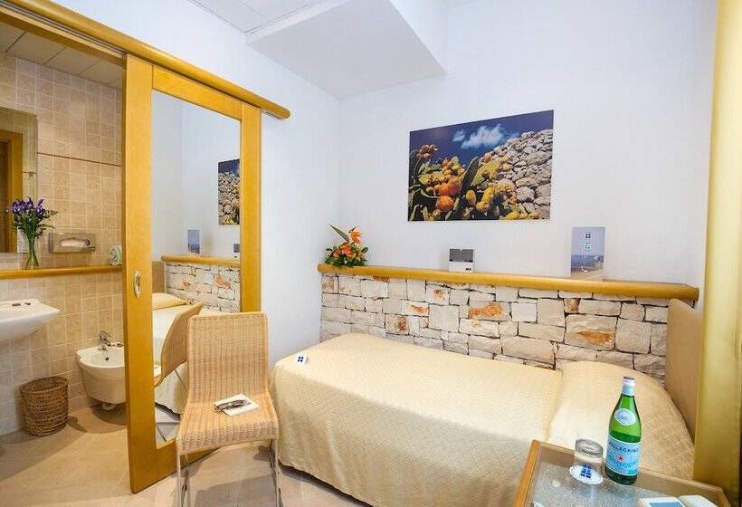 غرفة أساسية فردية, Terminal   Caroli Hotels