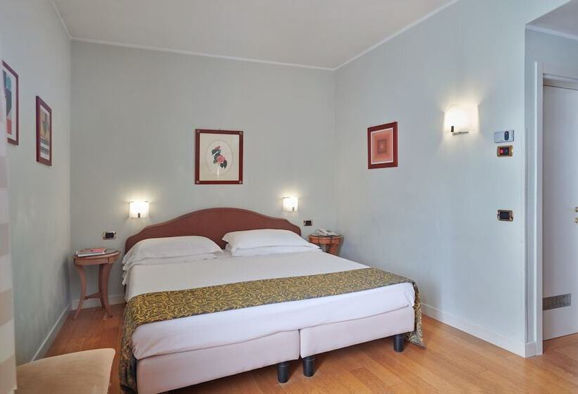 클래식 룸, The Plaza