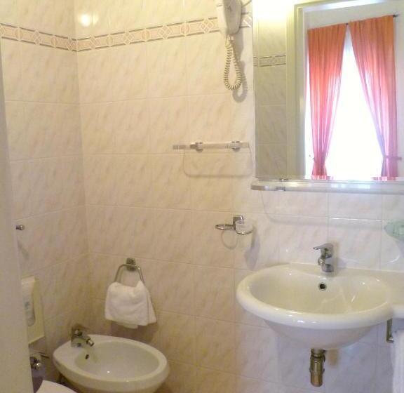 اتاق استاندارد یک نفره, Vasari