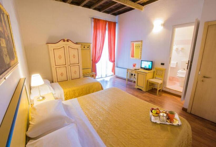 اتاق استاندارد سه نفره, Vasari