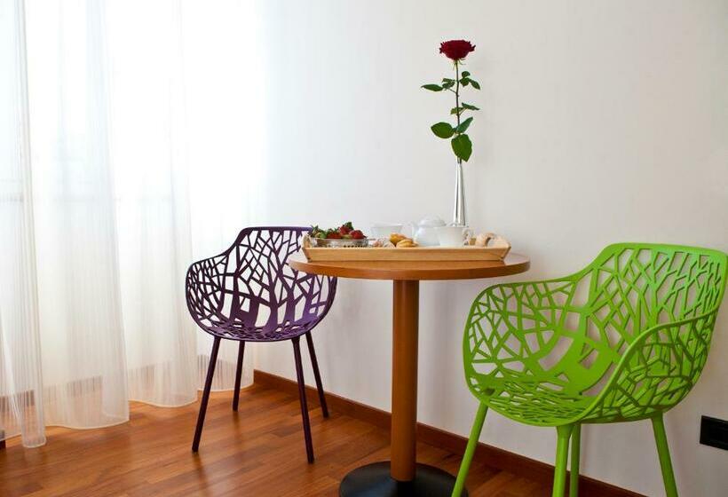 اتاق استاندارد با چشم‌انداز, Vittorio