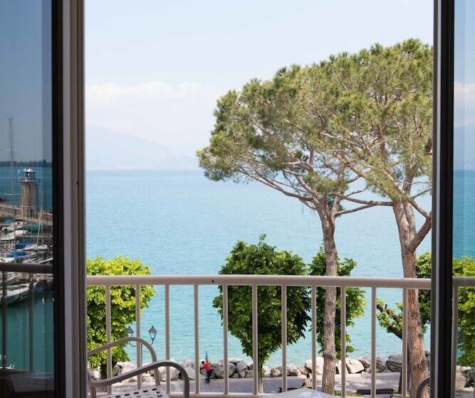 Suite with lake view, Vittorio