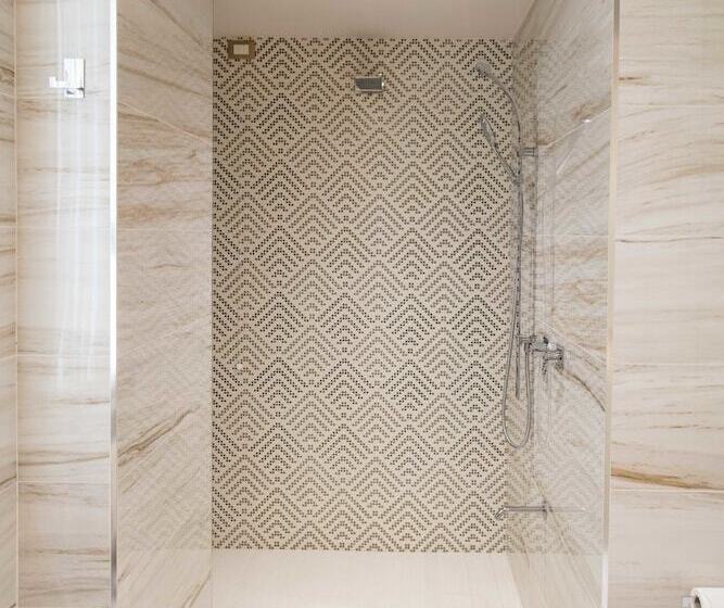 Suite with lake view, Vittorio