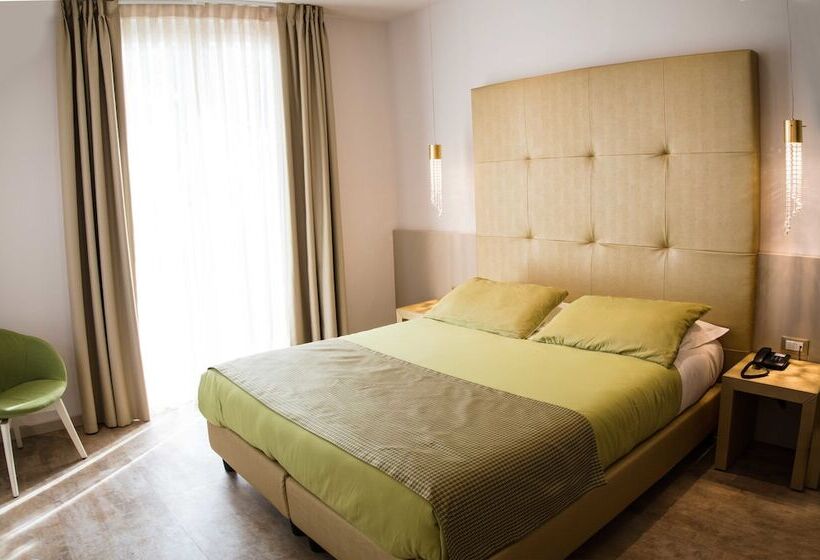 Suite with lake view, Vittorio