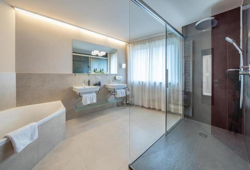 Люкс с гидромассажем, Mignon Meran Park & Spa