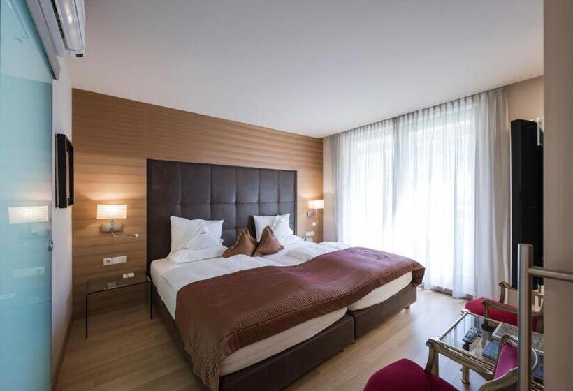 Люкс Кровать Кинг, Mignon Meran Park & Spa
