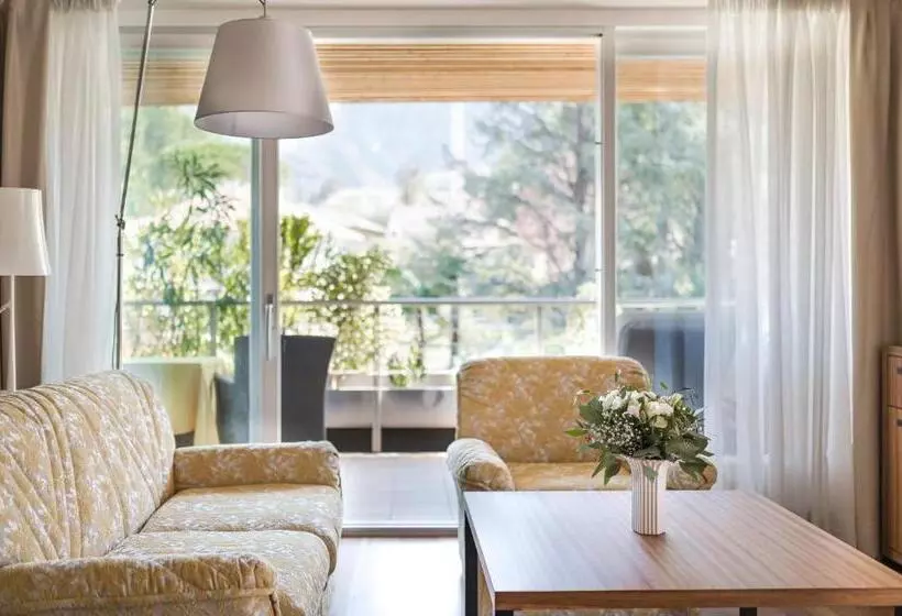 キングサイズベッドのデラックススイート, Mignon Meran Park & Spa