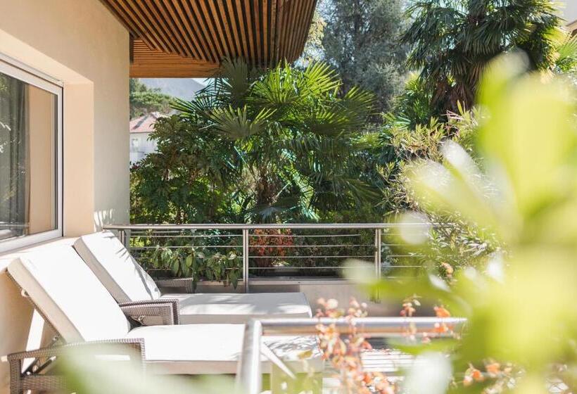 Люкс Deluxe Кровать Кинг, Mignon Meran Park & Spa
