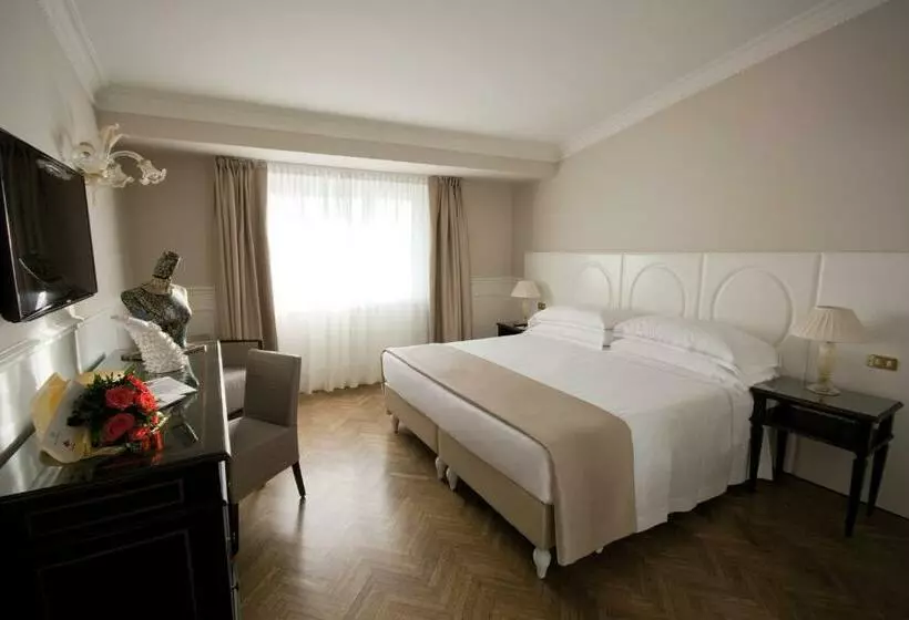 プレミアムルーム, Plaza Hotel Lucchesi