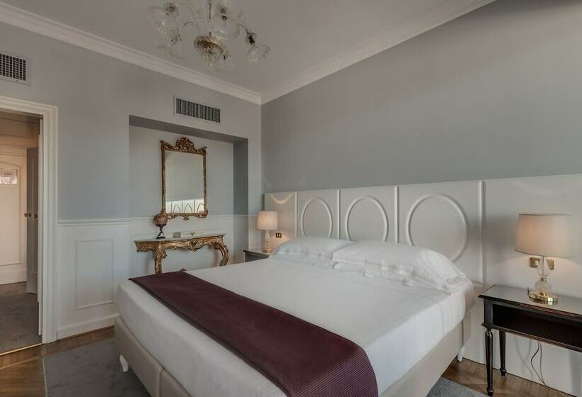 חדר פרמיום, Plaza Hotel Lucchesi