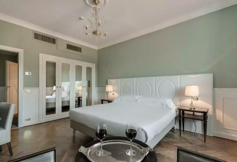 プレミアムトリプルルーム, Plaza Hotel Lucchesi