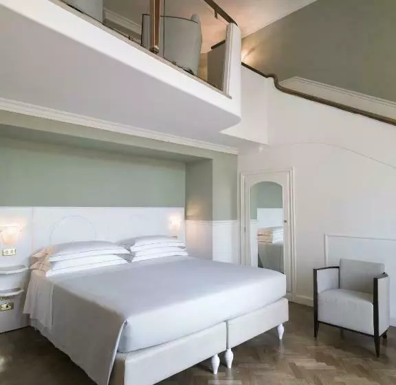 スイート（家族用）, Plaza Hotel Lucchesi