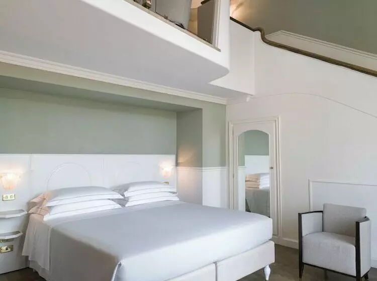 スイート（家族用）, Plaza Hotel Lucchesi