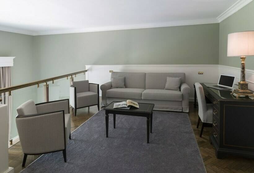 Suite Familiare, Plaza Hotel Lucchesi