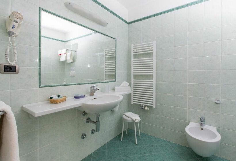 غرفة قياسية, Al Maso