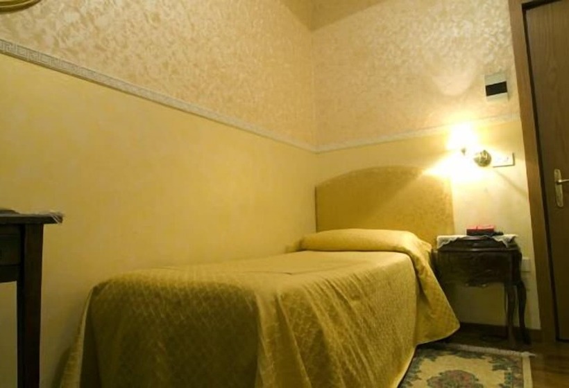 اتاق استاندارد یک نفره, Alba