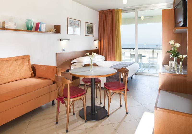 דירת חדר נוף לים, Ascot & Spa