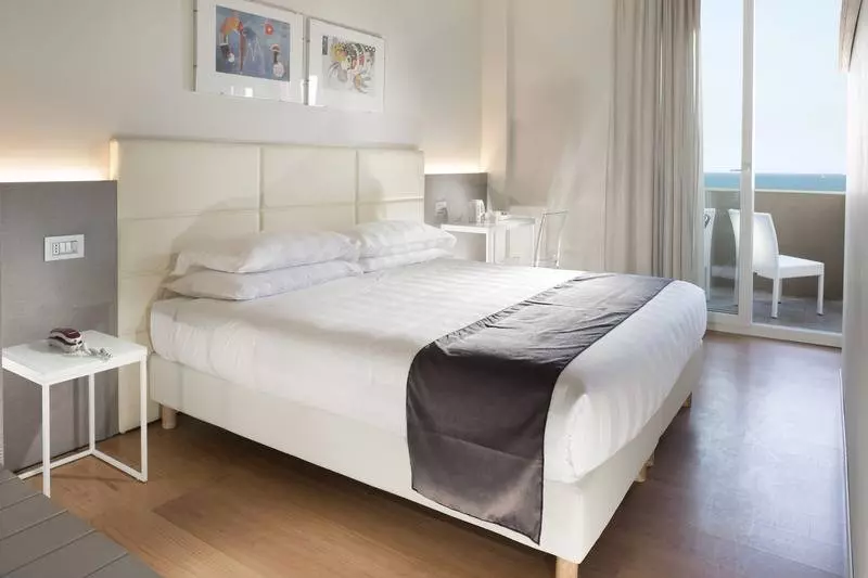 اتاق استاندارد با چشم‌انداز دریا, Ascot & Spa