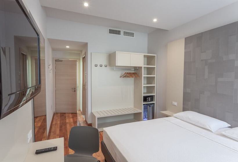 Номер Стандарт, Boston