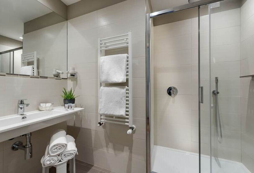 Номер Superior, Boston