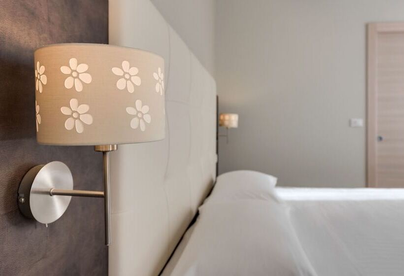 Номер Superior, Boston