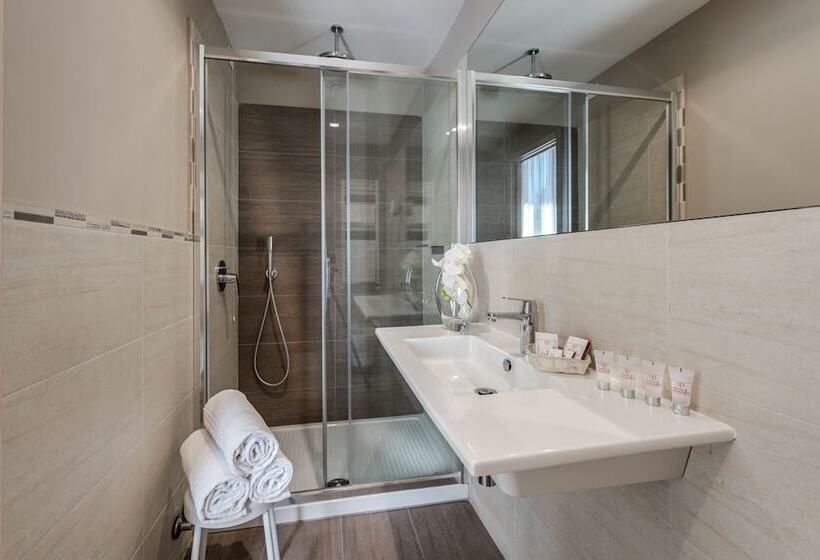 Четырехместный Номер Superior, Boston