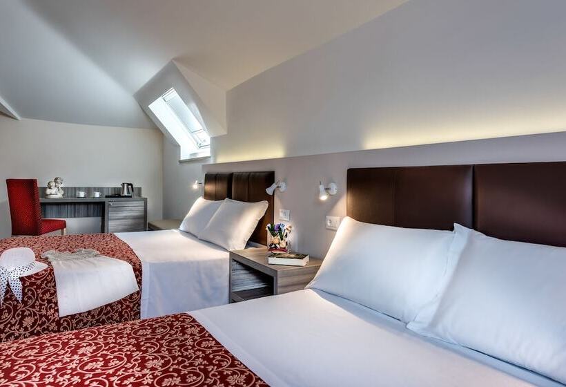 Четырехместный Номер Superior, Boston