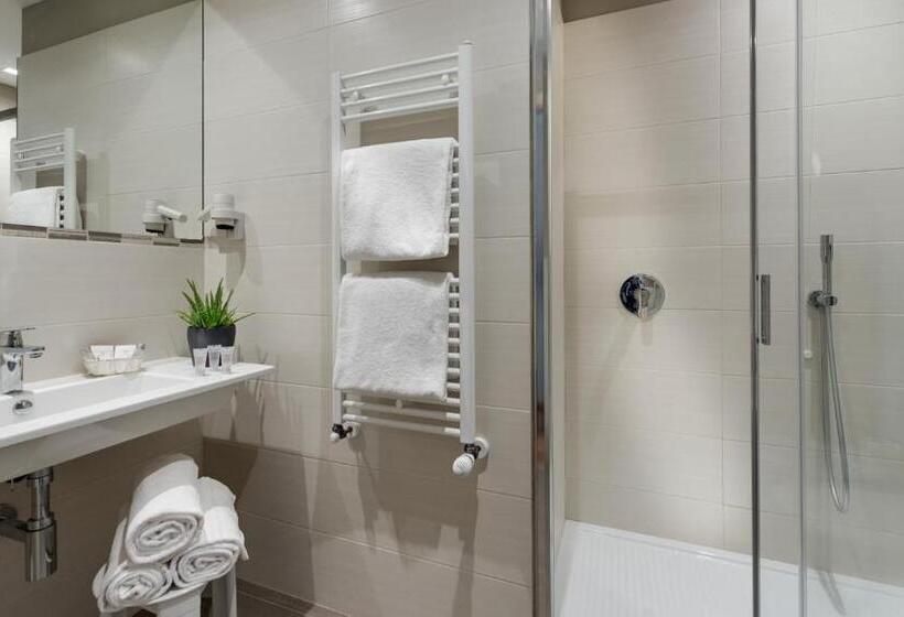 Номер Superior, Boston