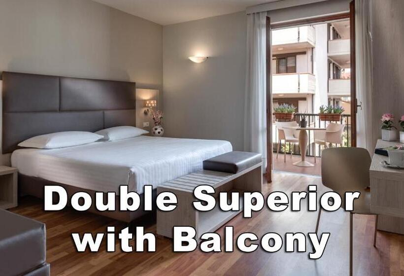 Номер Superior с Балконом, Boston