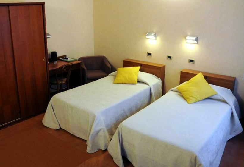 Chambre Classique, Button