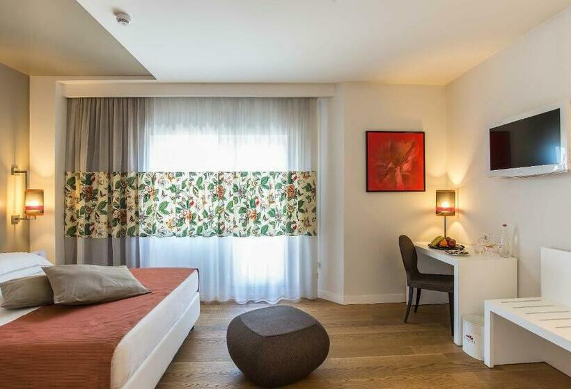 Habitación Estándar, Caravel