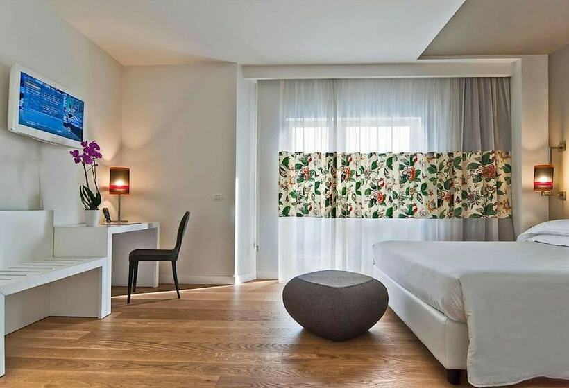 Habitación Estándar, Caravel