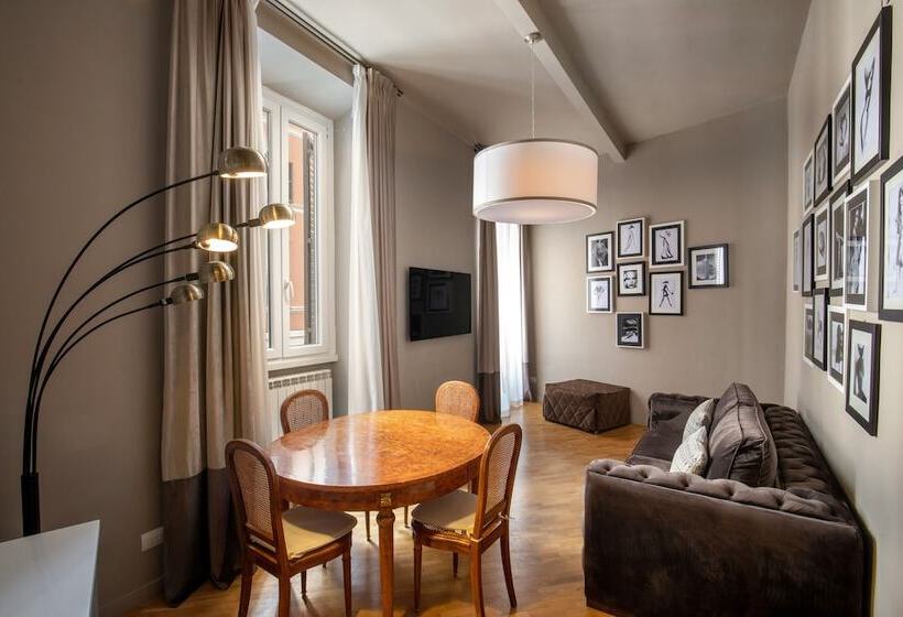 Appartamento 1 Camera da Letto, Condotti Boutique