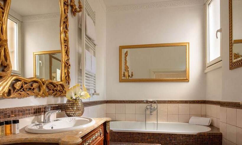 Appartamento 2 Camere da Letto, Condotti Boutique