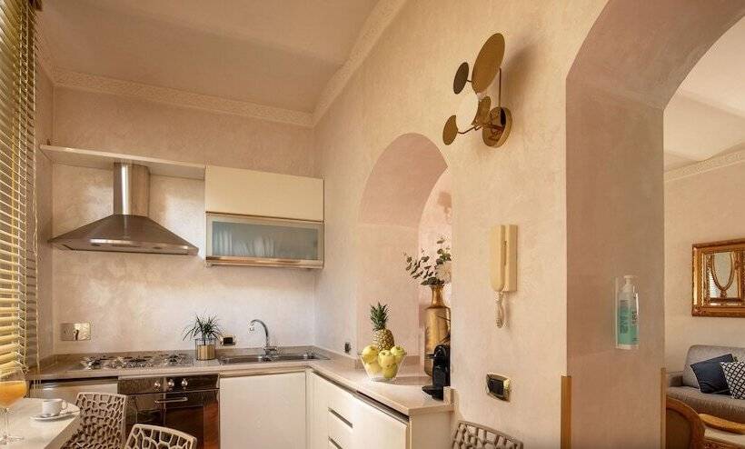 Appartamento 2 Camere da Letto, Condotti Boutique