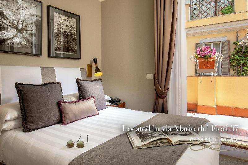 Camera Standard, Condotti Boutique